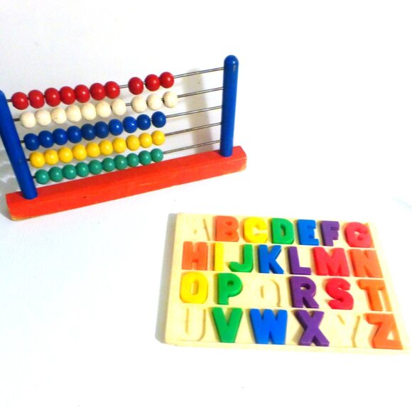 Vintage Fisher Price MEGNETIC Alphabet & WOOD COUNTING BEADS Pre-School - Picture 2 of 7